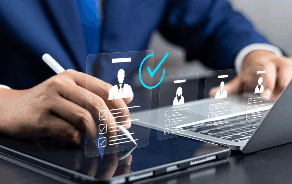 Modernization 101: Using HRIS for Performance Tracking and Employee Development